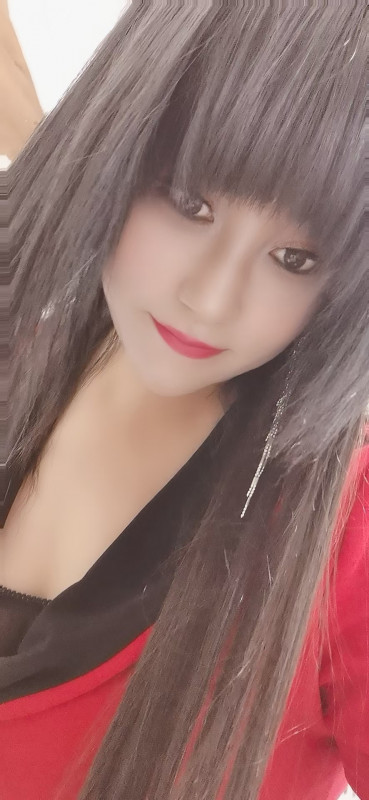 最近很火的小姐姐―重型坦克踩雷